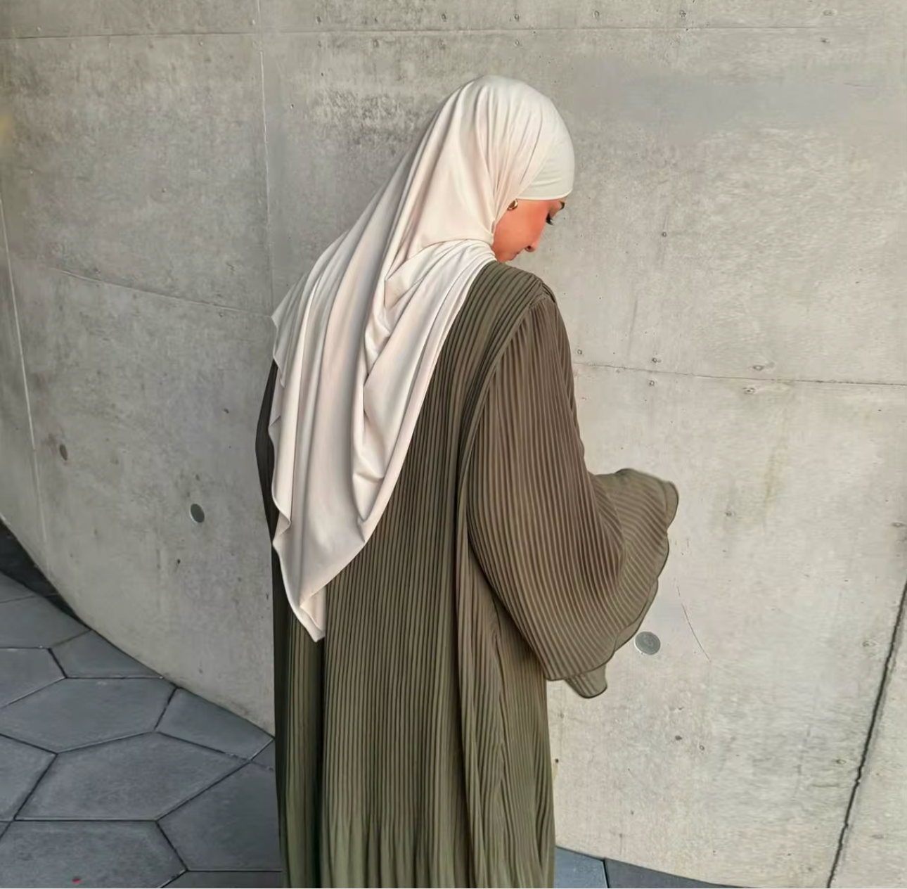 Azaan pleated abaya - O'layah