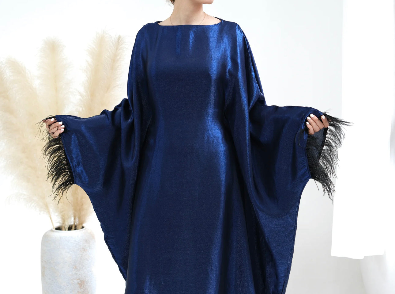 Monique feather abaya - O'layah