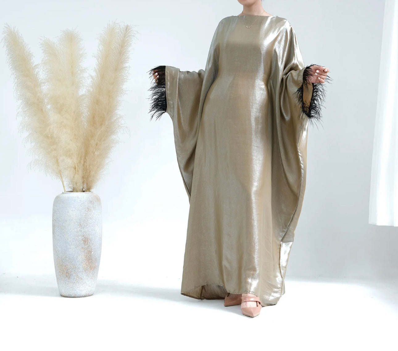 Monique feather abaya - O'layah