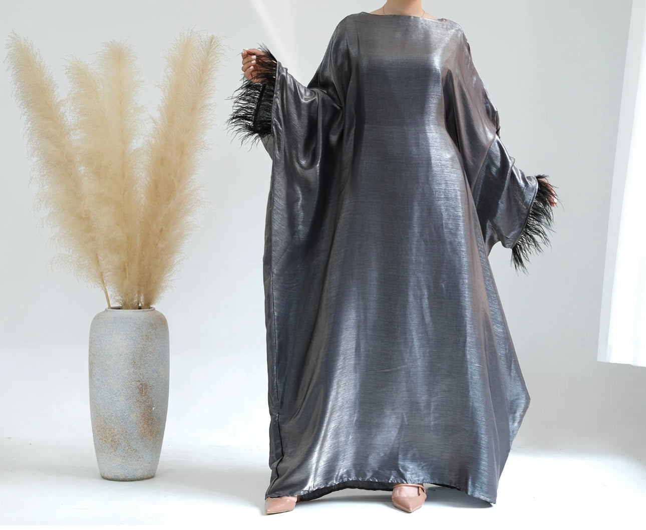 Monique feather abaya - O'layah
